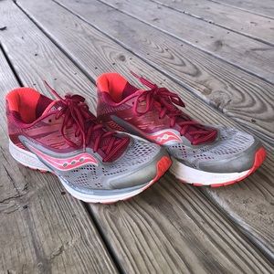 Saucony Ride 10’s - Women’s 11